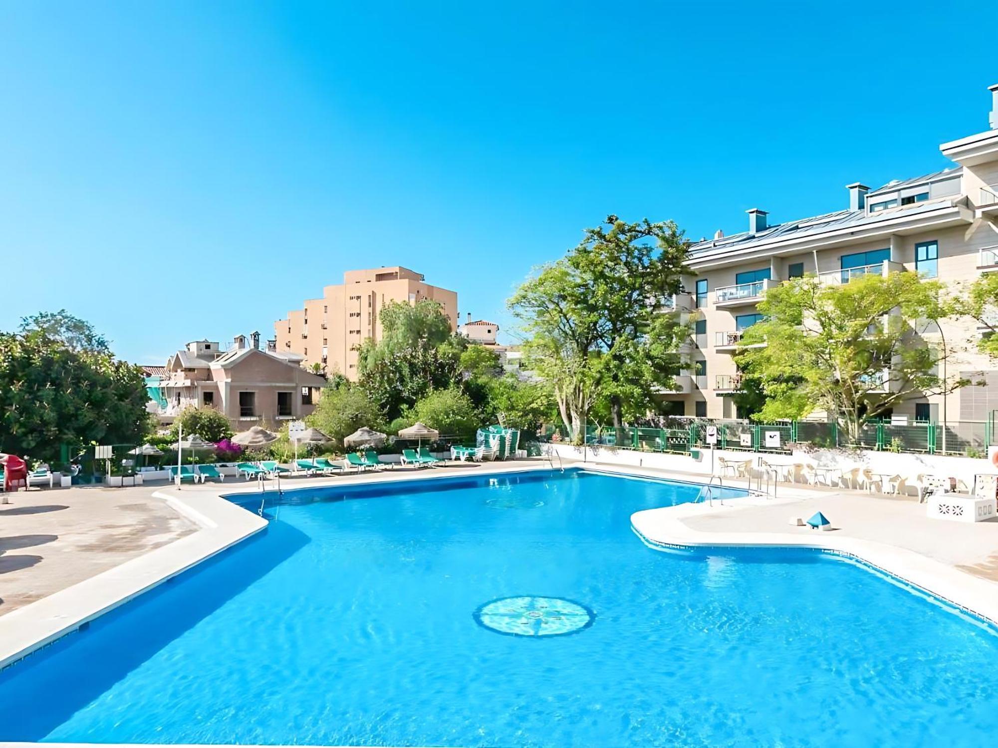 Cozy With Pool Acuario Apartment