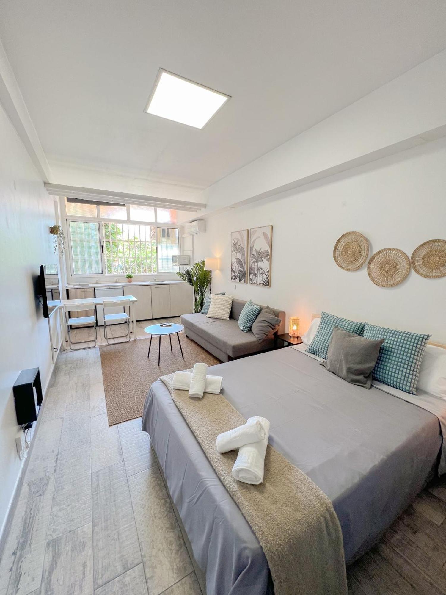 Cozy With Pool Acuario Apartment